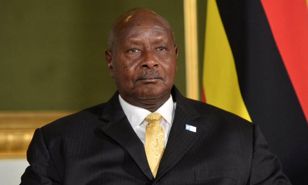 Ugandan President Yoweri Museveni, in power since 1986, imposed an overnight curfew in the central districts of Mubende and Kassanda in order to curb the spread of an Ebola outbreak.